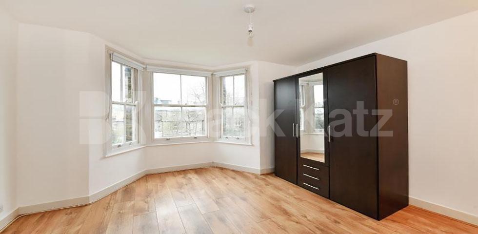 			NEW INSTRUCTION!, Studio Apartment, 1 bath, 0 reception Studio			 Tottenham Lane, CROUCH END